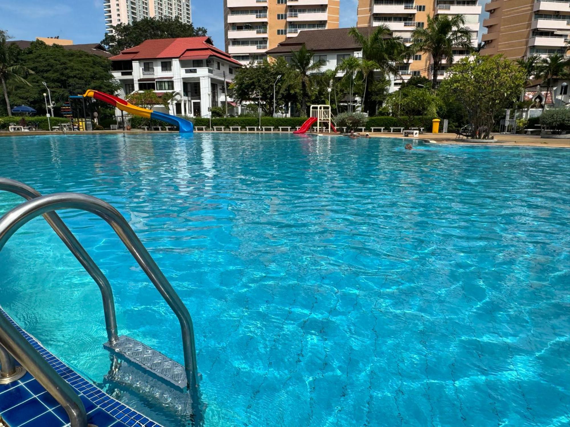 Mina 美景公寓酒店 Pattaya Exteriér fotografie